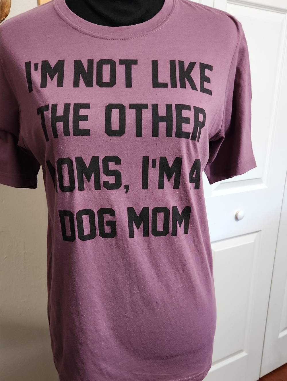 Next Level Apparel Mauve 'Dog Mom' Graphic Short Sleeve Tee